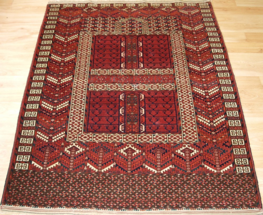 ANTIQUE TEKKE TURKMEN ENSI OF CLASSIC DESIGN, GREAT COLOUR, CIRCA 1900