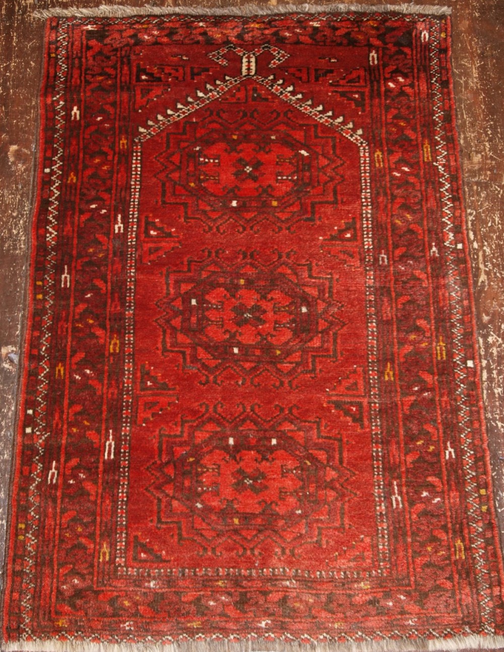 OLD AFGHAN PRAYER RUG WITH RAMS HORN MIHRAB, ABOUT 60 YEARS OLD