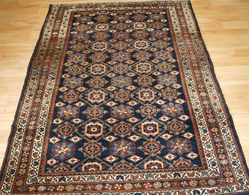 OLD VARAMIN REGION RUG WITH MINA KHANI DESIGN, CIRCA 1920