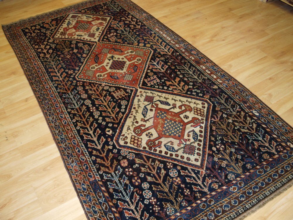 ANTIQUE SOUTH WEST PERSIAN QASHQAI RUG, TRIPLE MEDALLION, GREAT DESIGN. CIRCA 1900.