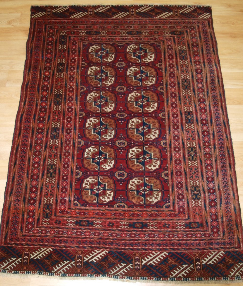 ANTIQUE TEKKE TURKMEN RUG OF SMALL SIZE AND FINE WEAVE, CIRCA 1900.