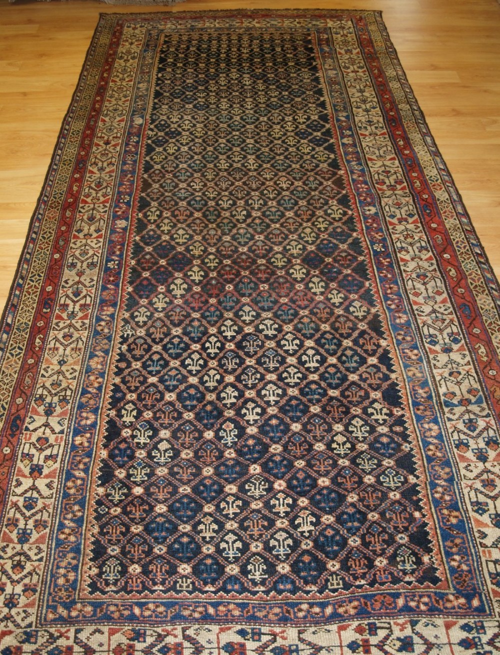 ANTIQUE NORTH PERSIAN KURDISH LONG RUG or KELLEH, FINE SHRUB LATTICE DESIGN, CIRCA 1900.
