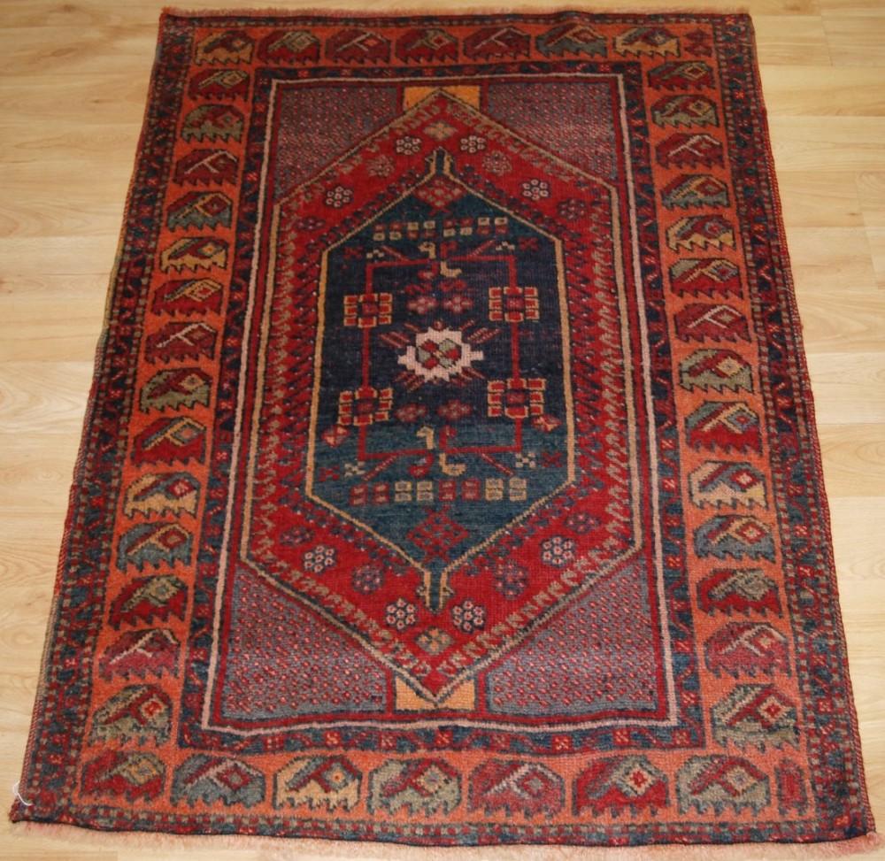 OLD KURDISH RUG OF SMALL SIZE, EASTERN TURKEY CIRCA 1920.