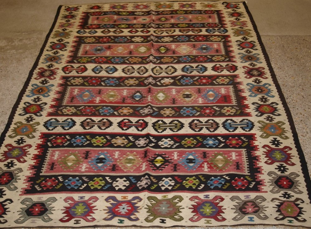 OLD TURKISH SARKOY KILIM RUG, TRADITIONAL BANDED DESIGN, PLEASING SOFT COLOURS, CIRCA 1920.