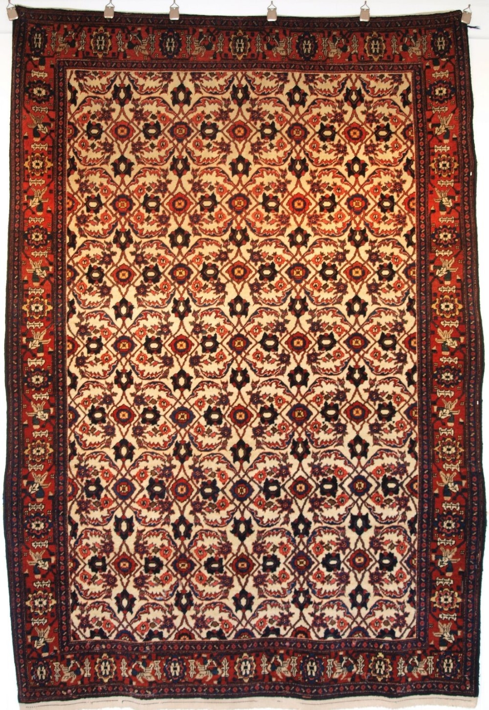 ANTIQUE SENNEH RUG, IVORY GROUND WITH HERATI DESIGN, FULL PILE, CIRCA 1900