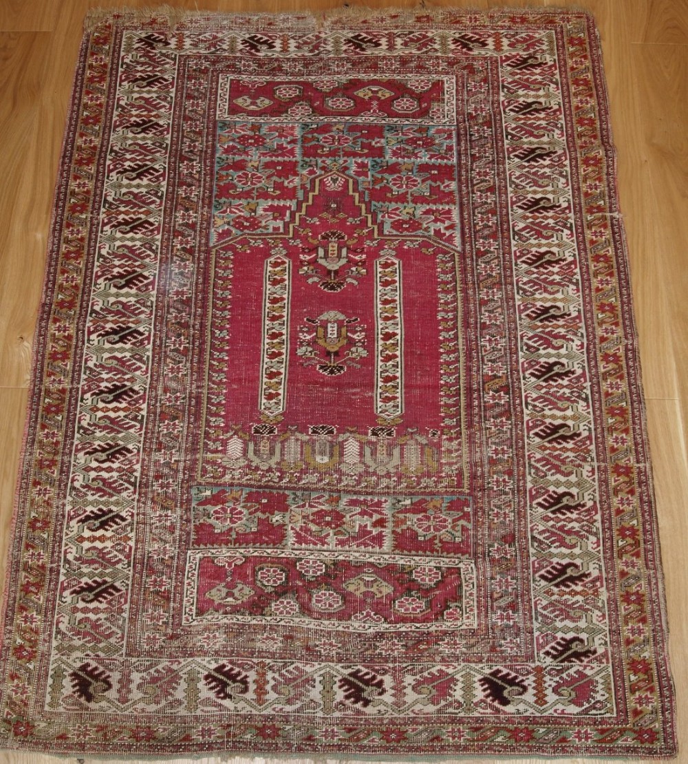 ANTIQUE TURKISH GHIORDES PRAYER RUG, BEAUTIFUL COLOUR, 2ND HALF 19TH CENTURY.