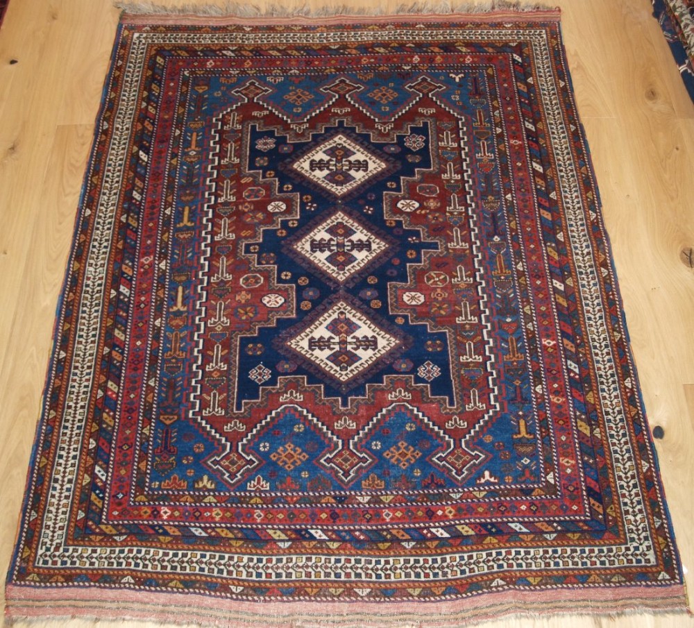 ANTIQUE PERSIAN AFSHAR RUG OF CLASSIC DESIGN, EXCELLENT COLOUR AND CONDITION, CIRCA 1900/20.