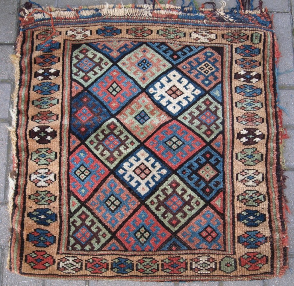 ANTIQUE JAF KURD BAG COMPLETE WITH PLAIN WEAVE BACK, CIRCA 1900.