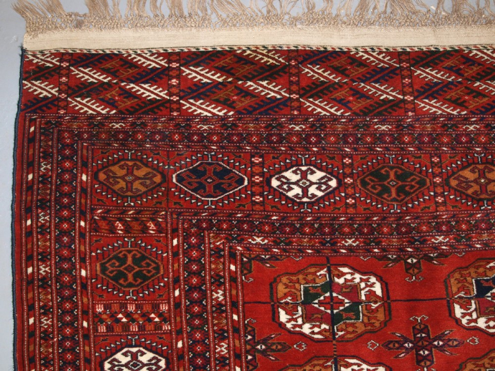 ANTIQUE TEKKE TURKMEN MAIN CARPET, FULL PILE, SOFT WOOL, CIRCA 1900. View V