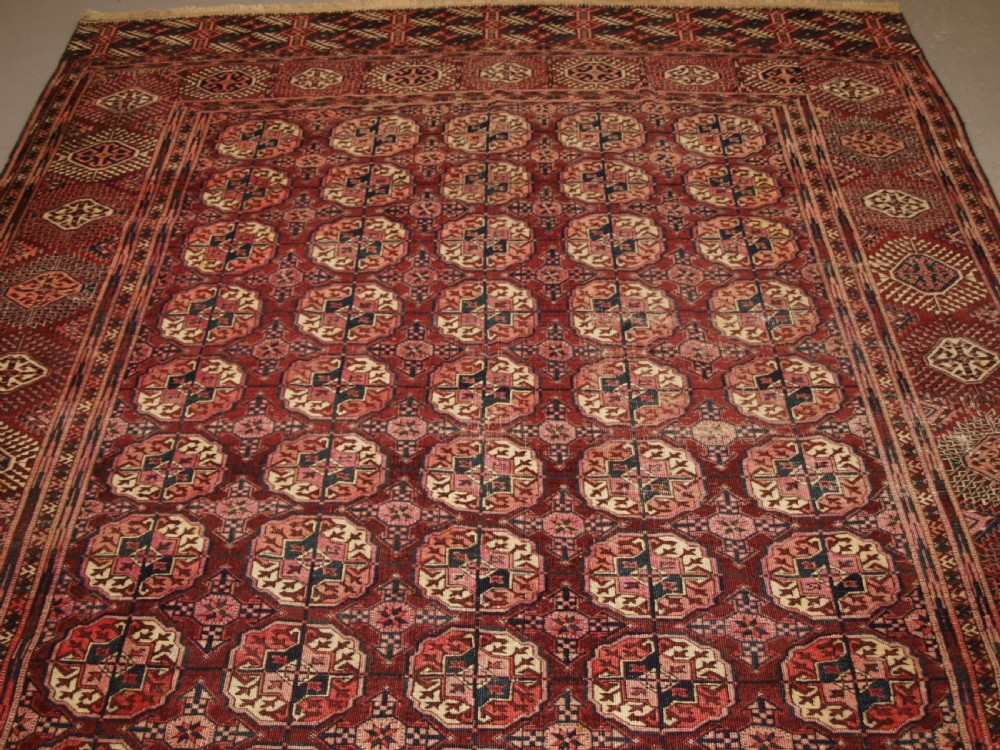ANTIQUE TEKKE TURKMEN CARPET OF UNUSUAL LARGE SIZE, GOOD COLOUR, CIRCA 1900. View V