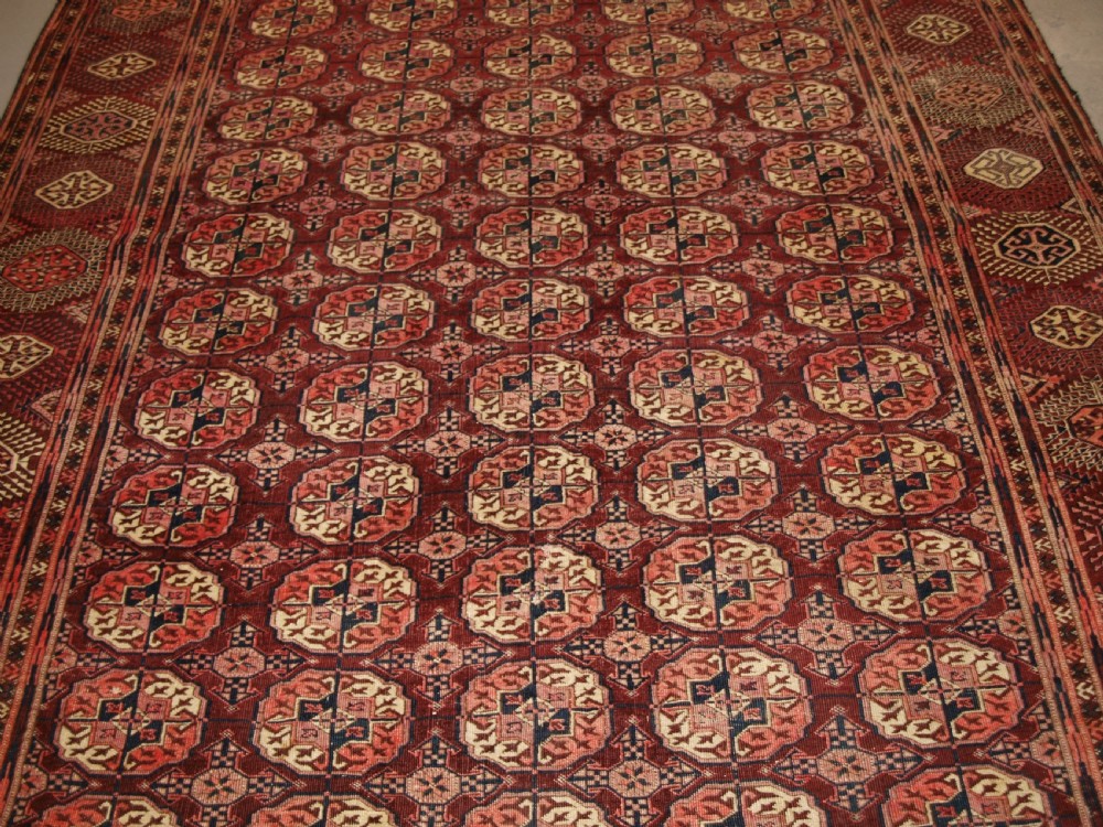 ANTIQUE TEKKE TURKMEN CARPET OF UNUSUAL LARGE SIZE, GOOD COLOUR, CIRCA 1900. View VI