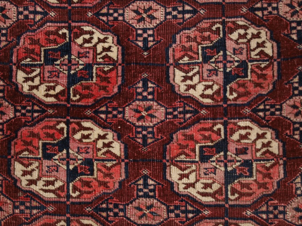 ANTIQUE TEKKE TURKMEN CARPET OF UNUSUAL LARGE SIZE, GOOD COLOUR, CIRCA 1900. View VII