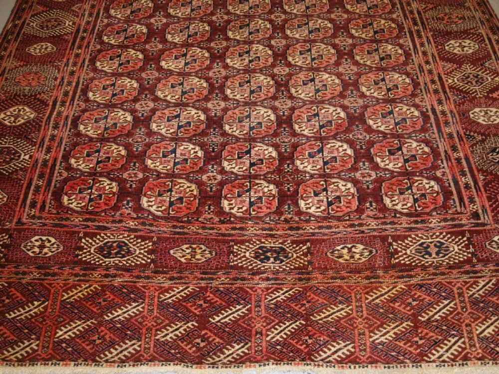 ANTIQUE TEKKE TURKMEN CARPET OF UNUSUAL LARGE SIZE, GOOD COLOUR, CIRCA 1900. View VIII