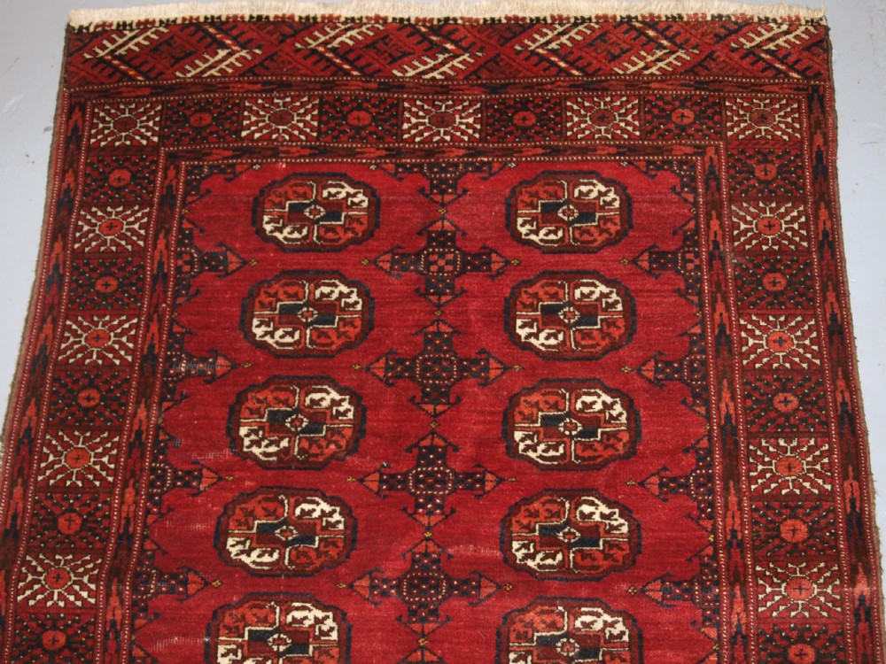 OLD AFGHAN RUG OF SMALL SIZE WITH TEKKE TURKMEN DESIGN, HARD WEARING, CIRCA 1920. View III