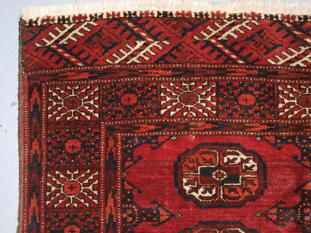 OLD AFGHAN RUG OF SMALL SIZE WITH TEKKE TURKMEN DESIGN, HARD WEARING, CIRCA 1920. View V