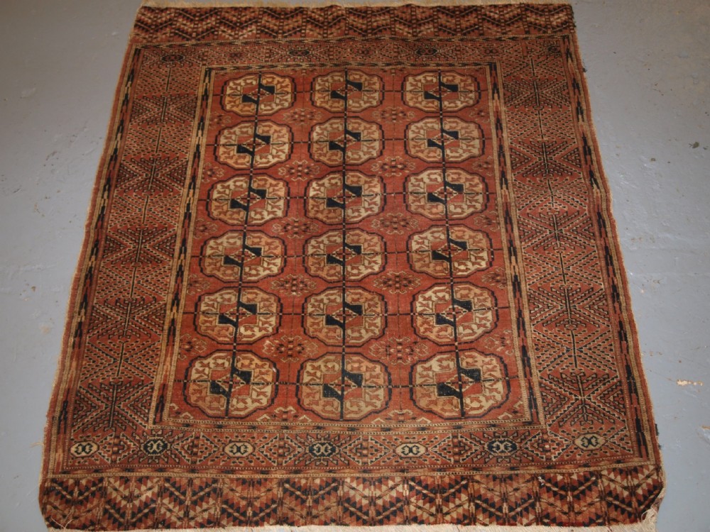 ANTIQUE TEKKE TURKMEN DOWRY RUG OF SMALL SIZE, LATE 19TH CENTURY.