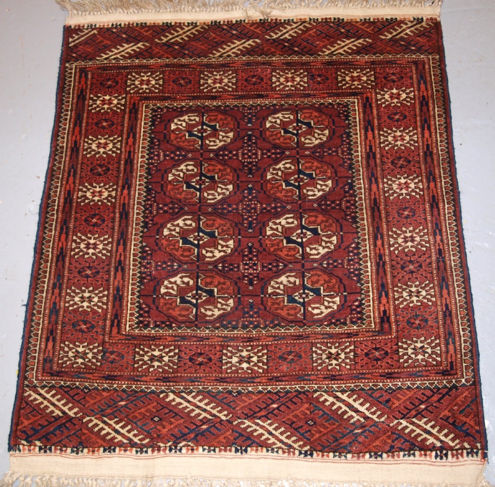 OLD TEKKE TURKMEN RUG OF VERY SMALL SIZE, EXCELLENT CONDITION, CIRCA 1900/20.