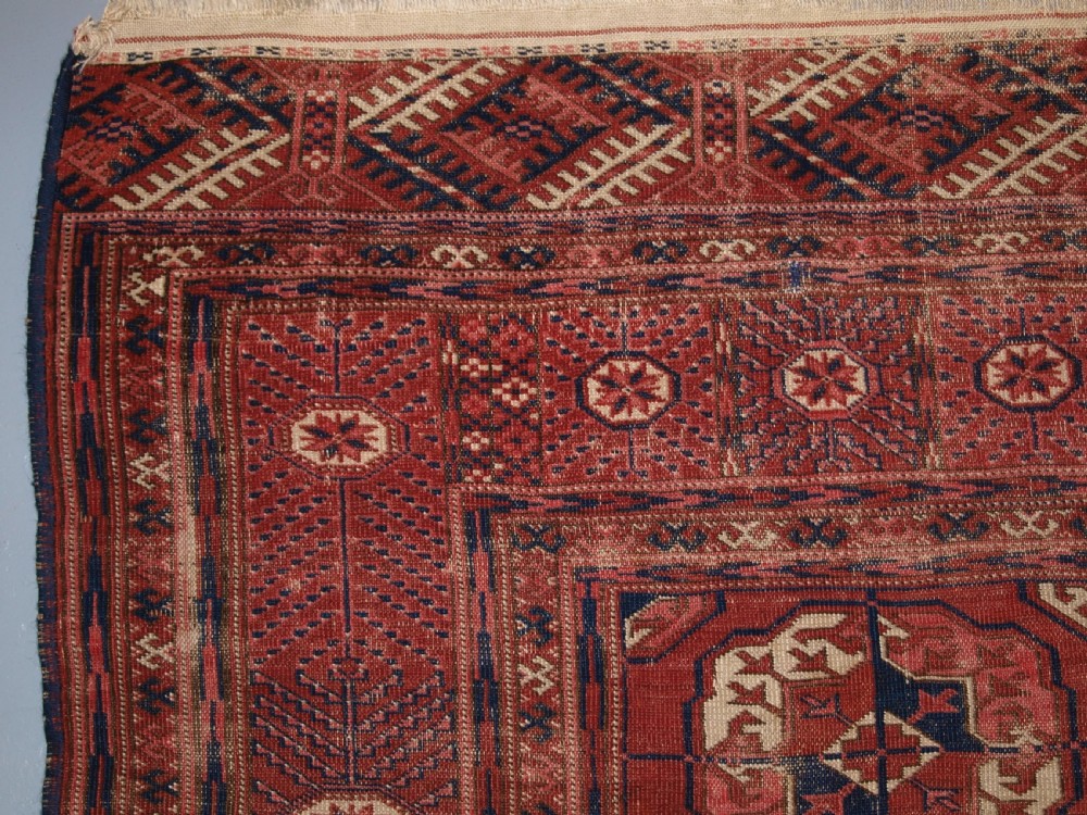 ANTIQUE TEKKE TURKMEN MAIN CARPET, GOOD COLOUR, INTERESTING GULS, LATE 19TH CENTURY. View V