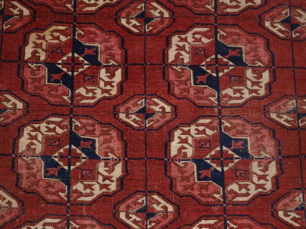 ANTIQUE TEKKE TURKMEN MAIN CARPET, GOOD COLOUR, INTERESTING GULS, LATE 19TH CENTURY. View VII