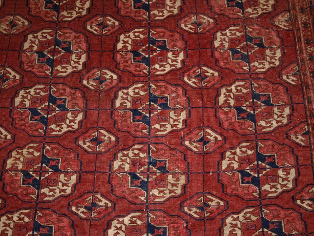 ANTIQUE TEKKE TURKMEN MAIN CARPET, GOOD COLOUR, INTERESTING GULS, LATE 19TH CENTURY. View VIII