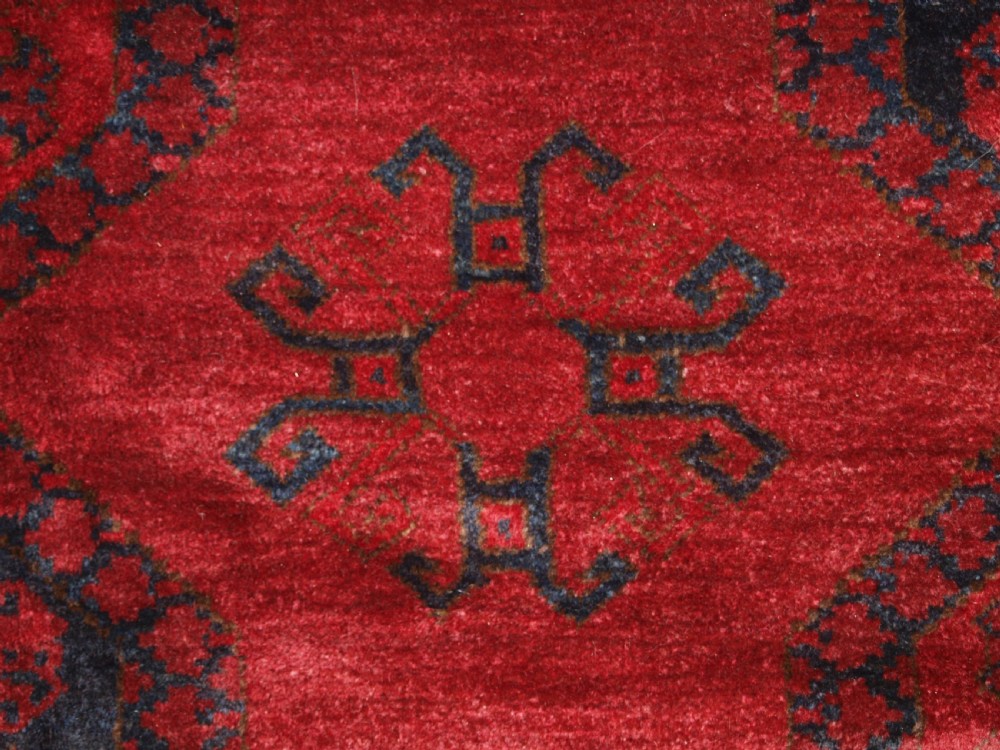 ANTIQUE AFGHAN ERSARI CARPET OF VERY LARGE SIZE WITH SUPERB ROSE MADDER COLOUR, CIRCA 1900. View XIV