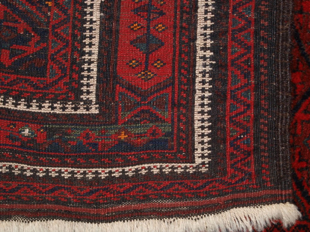 ANTIQUE BALUCH RUG WITH FINE DIAMOND LATTICE DESIGN, INTERESTING BORDER, CIRCA 1900. View XIII