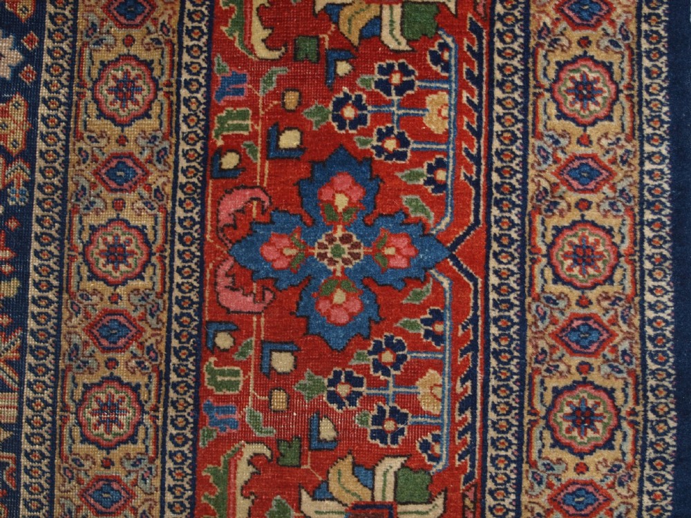 ANTIQUE PERSIAN TABRIZ CARPET, ELEGANT TRADITIONAL DESIGN, SIGNED BY THE MAKER, CIRCA 1900. View VII