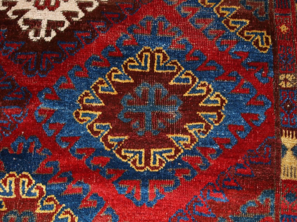 VERY RARE SMALL MAIN CARPET, CENTRAL ASIAN KIRGHYZ OR TURKMEN, MID 19TH CENTURY OR EARLIER. View XV