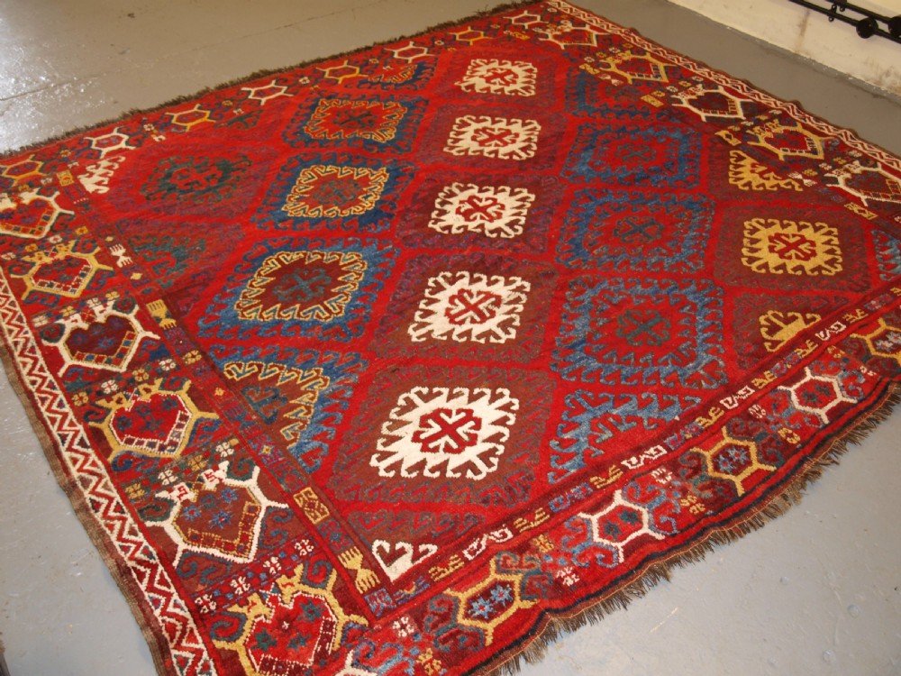 VERY RARE SMALL MAIN CARPET, CENTRAL ASIAN KIRGHYZ OR TURKMEN, MID 19TH CENTURY OR EARLIER. View XXVI