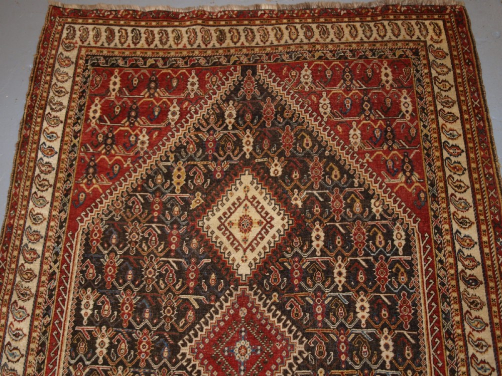 ANTIQUE SOUTH WEST PERSIAN TRIBAL QASHQAI RUG, TRIPLE MEDALLION, CIRCA 1880. View V