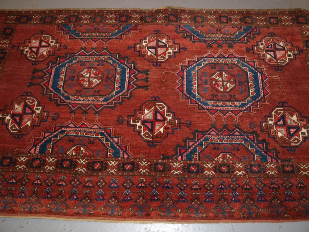 ANTIQUE ERSARI TURKMEN CHUVAL OF LARGE SIZE, UNUSUAL DESIGN WITH SILK HIGH LIGHTS, LATE 19TH CENTURY. (1 of pair). View III