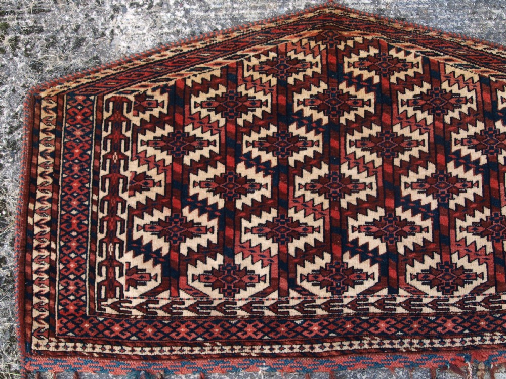 ANTIQUE YOMUT TURKMEN ASMALYK, FULL PILE WITH TASSELS, CIRCA 1900. View III