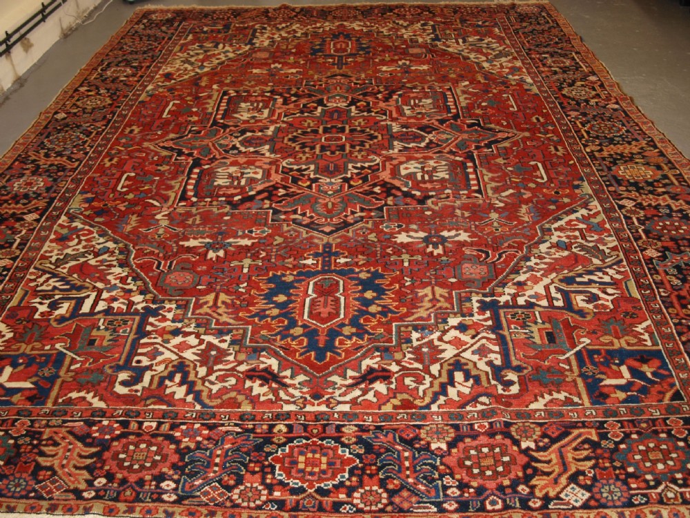 ANTIQUE PERSIAN HERIZ CARPET WITH SUPERB COLOURS, SQUARE SIZE, IDEAL FURNISHING CARPET, CIRCA 1900. View II
