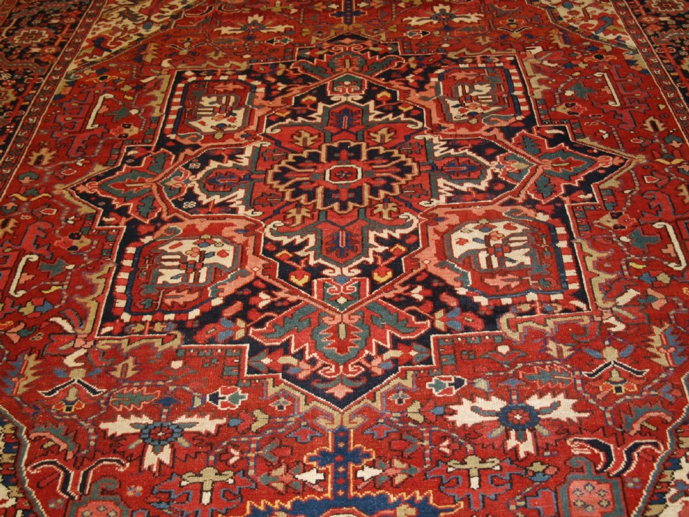 ANTIQUE PERSIAN HERIZ CARPET WITH SUPERB COLOURS, SQUARE SIZE, IDEAL FURNISHING CARPET, CIRCA 1900. View VI