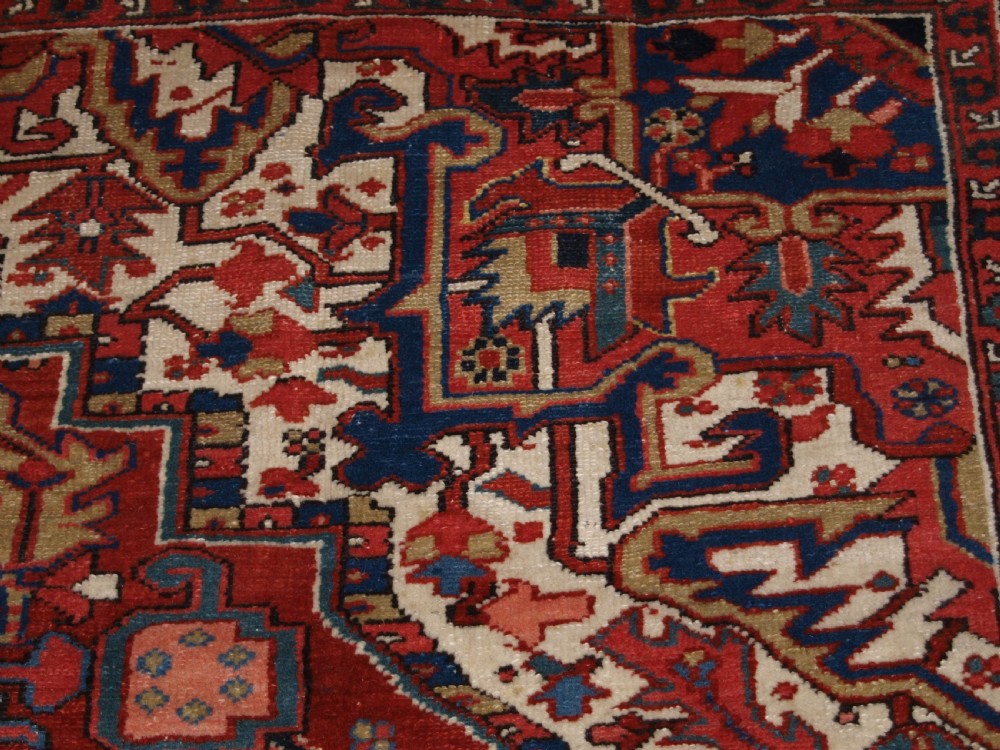 ANTIQUE PERSIAN HERIZ CARPET WITH SUPERB COLOURS, SQUARE SIZE, IDEAL FURNISHING CARPET, CIRCA 1900. View XIV