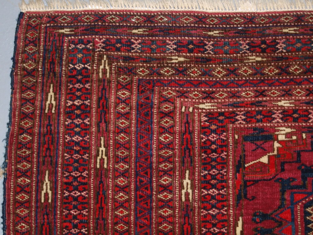 ANTIQUE TEKKE OR SARYK TURKMEN RUG, COCHINEAL DYES, BEAUTIFUL COLOURS, CIRCA 1890. View III