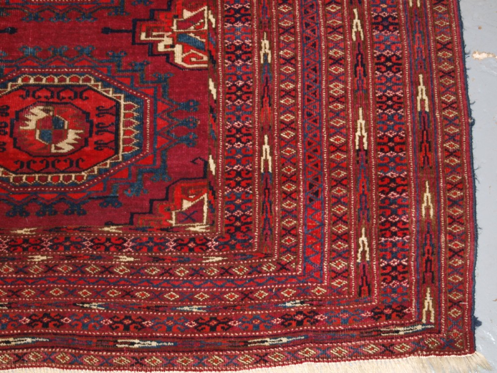 ANTIQUE TEKKE OR SARYK TURKMEN RUG, COCHINEAL DYES, BEAUTIFUL COLOURS, CIRCA 1890. View XII