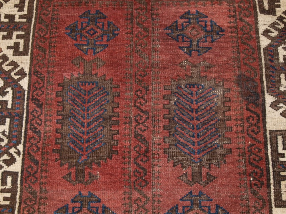 ANTIQUE BALUCH RUG, POSSIBLY TIMURI, LARGE SCALE DESIGN, WHITE BORDER, 2ND HALF 19TH CENTURY. View X