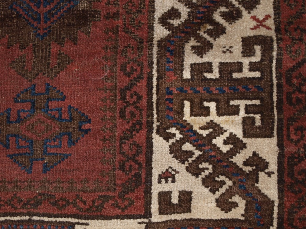 ANTIQUE BALUCH RUG, POSSIBLY TIMURI, LARGE SCALE DESIGN, WHITE BORDER, 2ND HALF 19TH CENTURY. View XII