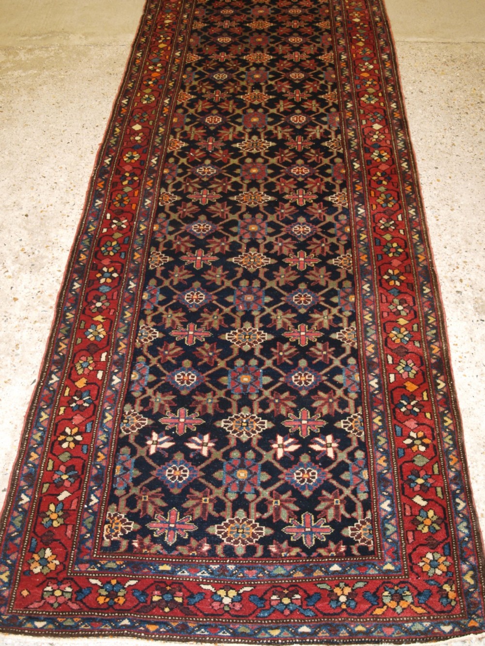 OLD PERSIAN HAMADAN REGION RUNNER, OVER 17 FEET LONG, MINA KHANI DESIGN, HARD WEARING, CIRCA 1920 View VII