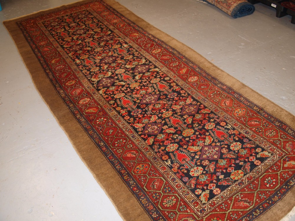 ANTIQUE SARAB LONG RUG, SUPERB DESIGN AND COLOUR, CIRCA 1900. View II
