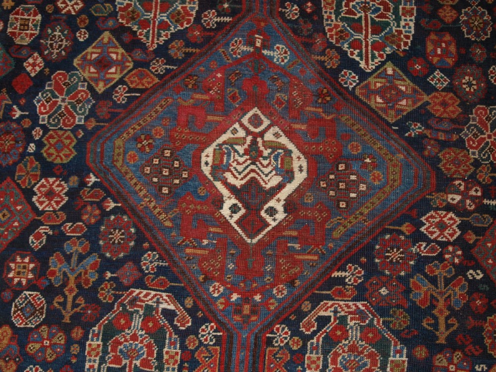ANTIQUE SOUTH WEST PERSIAN TRIBAL CARPET BY THE KHAMSEH TRIBE, BEAUTIFUL TRIBAL DESIGN, CIRCA 1890. View X