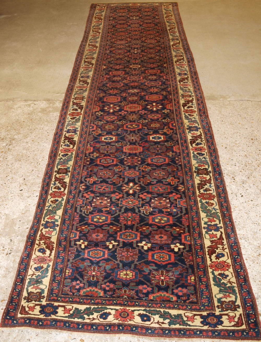 ANTIQUE BIJAR RUNNER WITH MINA KHANI DESIGN, BEAUTIFUL BORDER, CIRCA 1880.