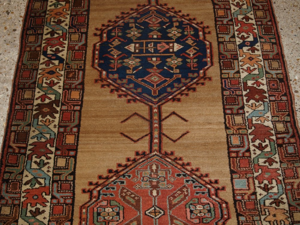 ANTIQUE PERSIAN SARAB RUNNER, CAMEL GROUND WITH GOOD COLOUR, CIRCA 1900. View IX