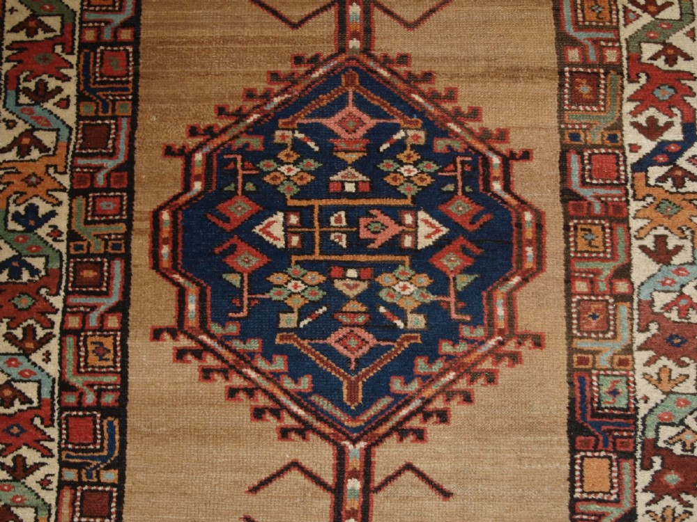 ANTIQUE PERSIAN SARAB RUNNER, CAMEL GROUND WITH GOOD COLOUR, CIRCA 1900. View XI