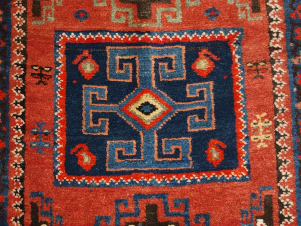 ANTIQUE NORTH PERSIAN KURDISH RUNNER WITH BOXED MEDALLION DESIGN, CIRCA 1900. View VIII