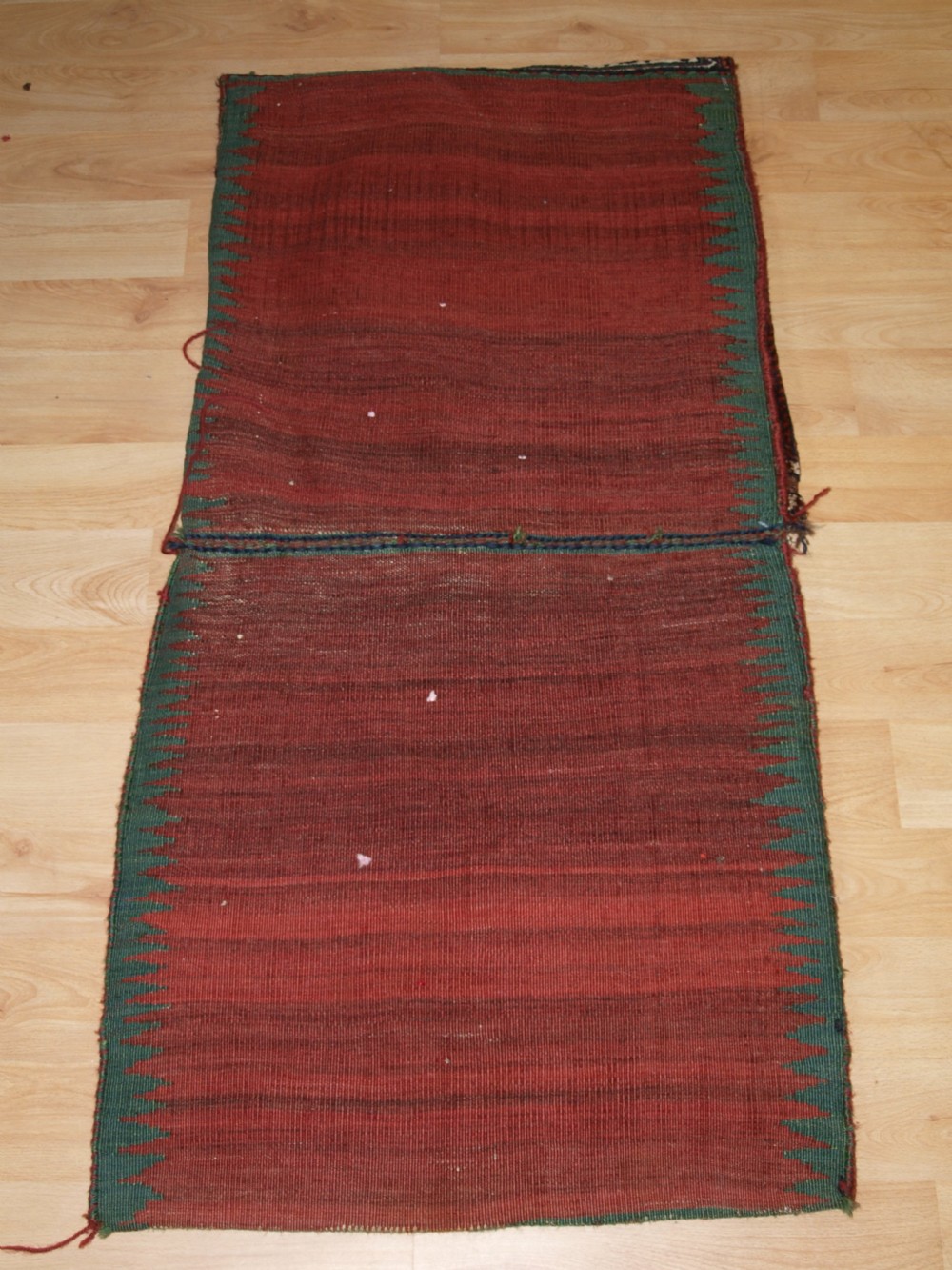 ANTIQUE COMPLETE QASHQAI KHORJIN SADDLE BAGS WITH PLAIN WEAVE BACK, CIRCA 1900/20. View V