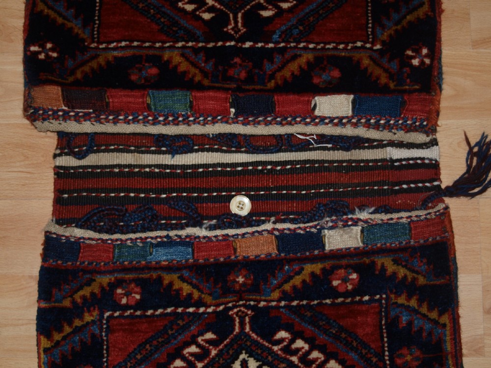 ANTIQUE COMPLETE LURI FARS REGION KHORJIN SADDLE BAGS WITH PLAIN WEAVE BACK, CIRCA 1900/20. View III