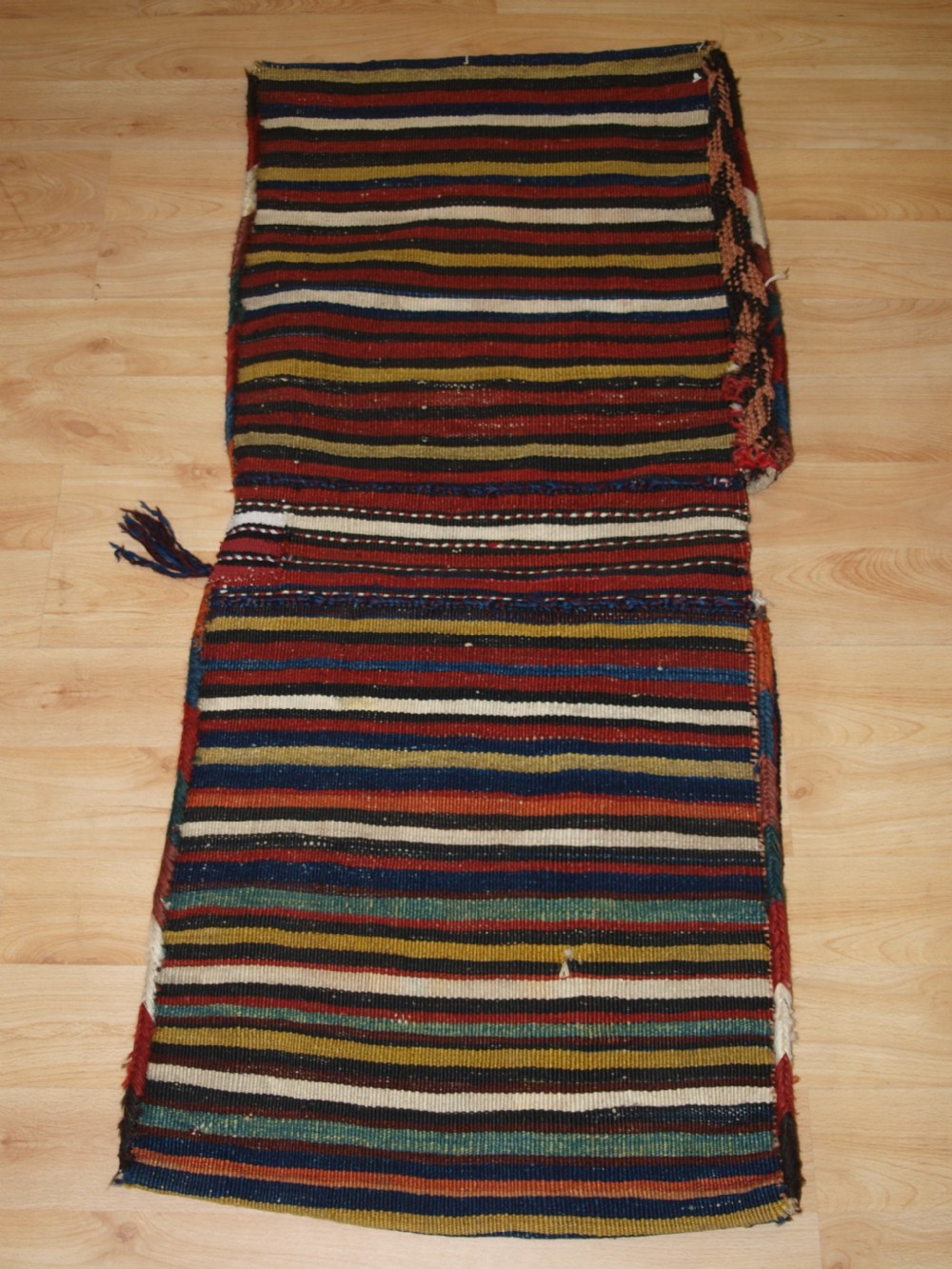 ANTIQUE COMPLETE LURI FARS REGION KHORJIN SADDLE BAGS WITH PLAIN WEAVE BACK, CIRCA 1900/20. View VI