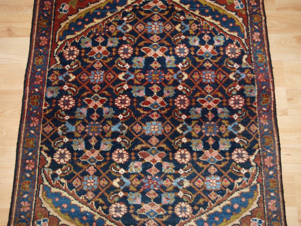 OLD NORTH WEST PERSIAN HAMADAN VILLAGE RUG OF SMALL SIZE, CIRCA 1920. View III
